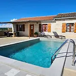 Appartement Vesna & Mario With Pool Sveti Lovreč Pazenatički