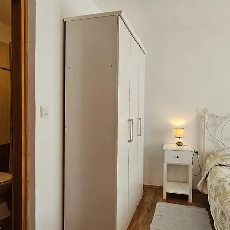 Appartement Vesna & Mario With Pool Sveti Lovreč Pazenatički