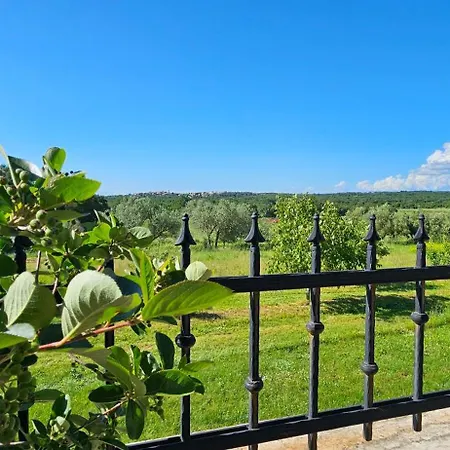 Vesna & Mario With Pool Sveti Lovreč Pazenatički
